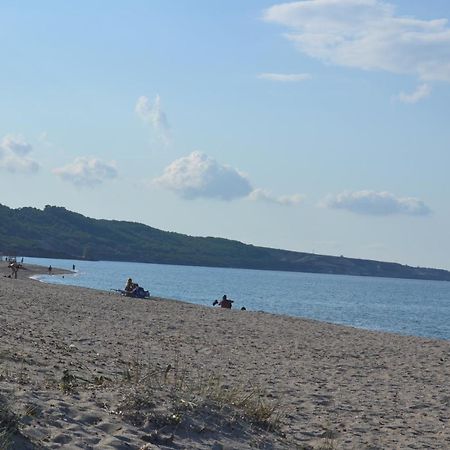 Miramare Struttura Sulla Spiaggia Платамона Екстериор снимка